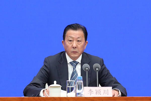 报道称，卢卡库的未来充满不确定性，而罗马也很难将他买断。